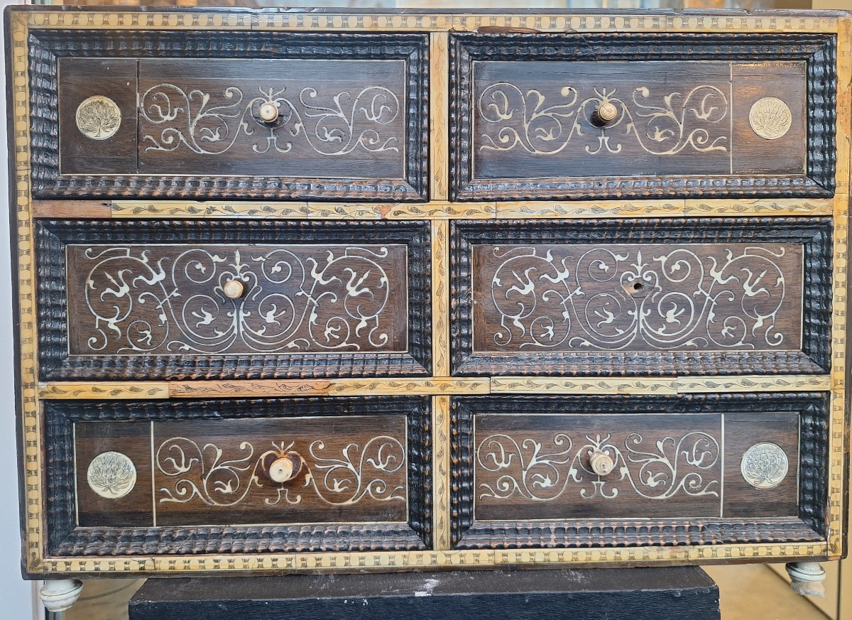 Italian Cabinet With Six Drawers, 17th Century 