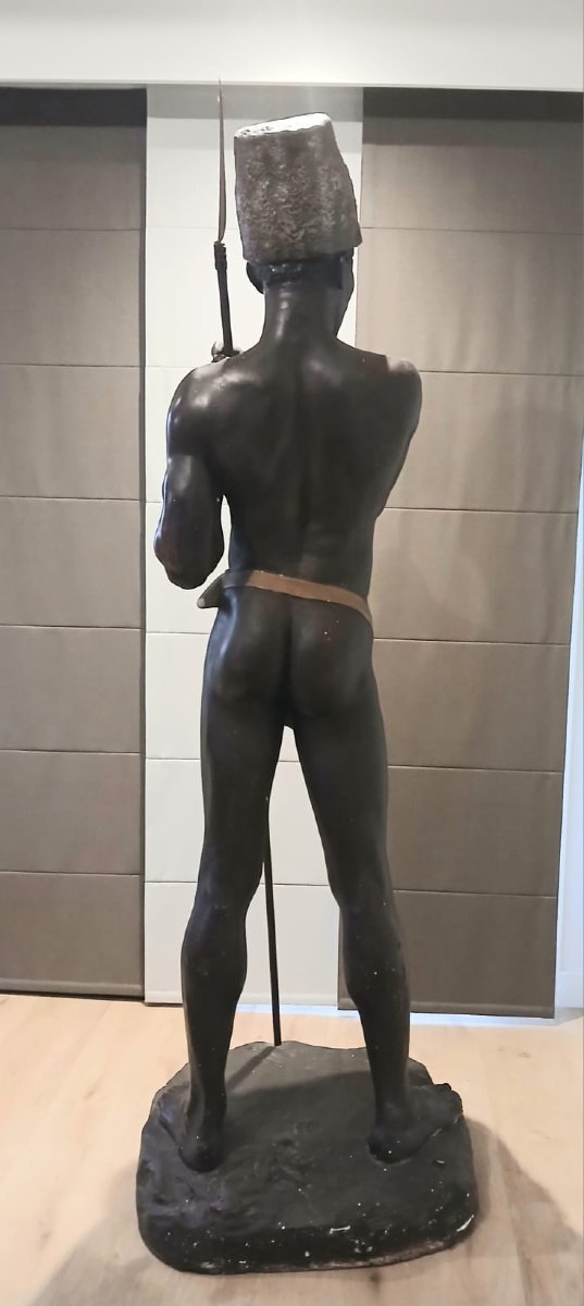Friedrich Goldscheider :Grande sculpture en terre cuite polychrome représentant un guerrier afr-photo-7