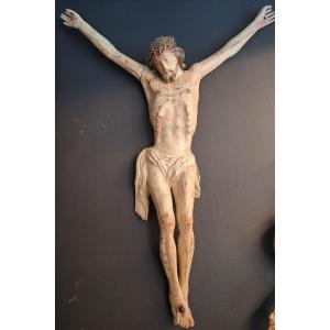 Christ en bois sculpté polychrome époque 16ème siècle