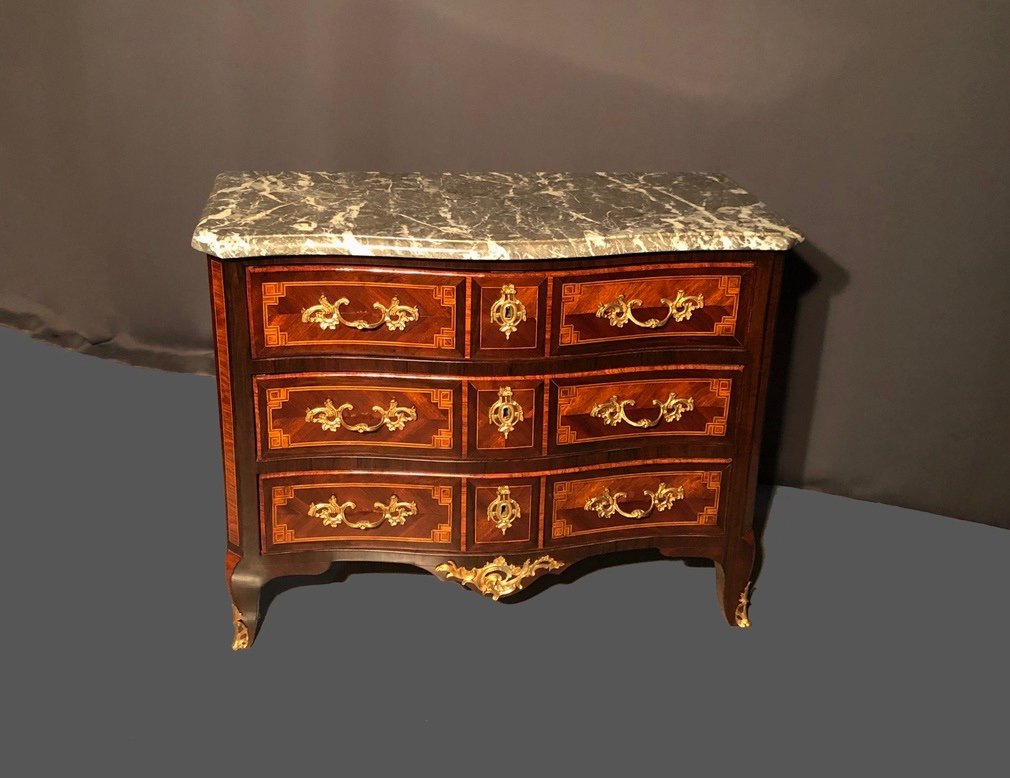 Commode Louis XV Marquetée Dessus Marbre