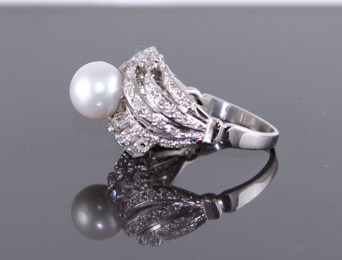 Gold Ring, Diamonds And Akoya Cultured Pearl (japan) - Video