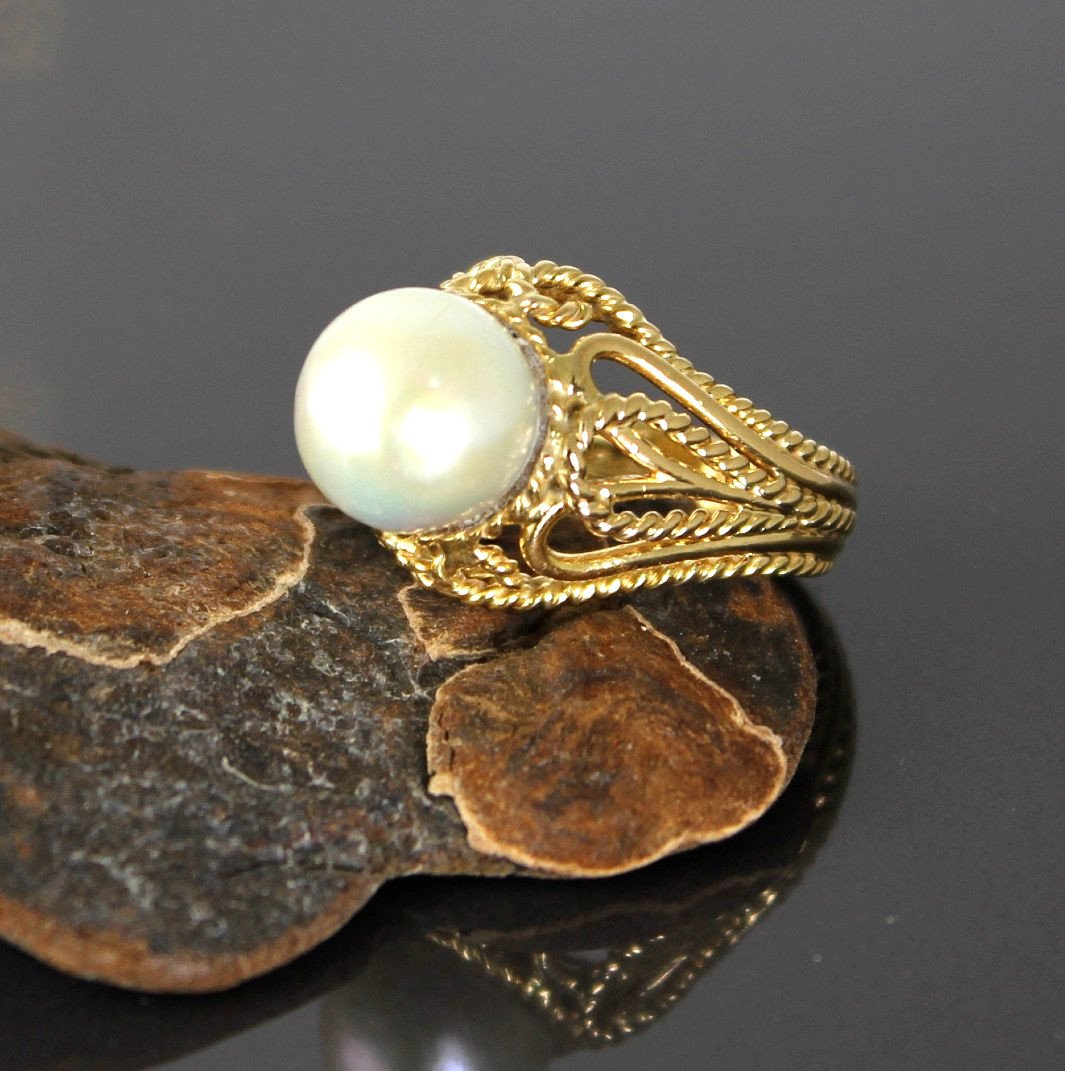 Gold And Akoya Pearl Ring