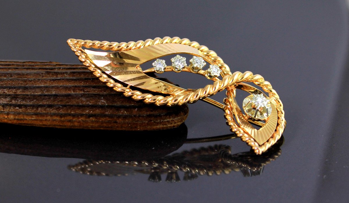 Gold And Diamond Brooch - 5 Cm-photo-2