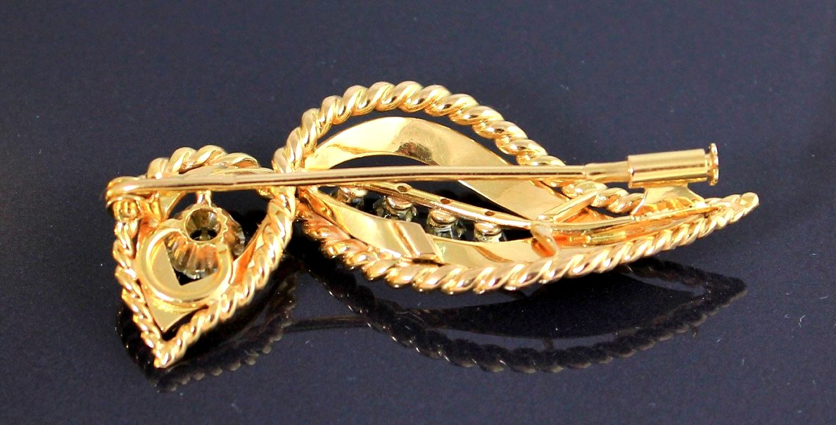 Gold And Diamond Brooch - 5 Cm-photo-3