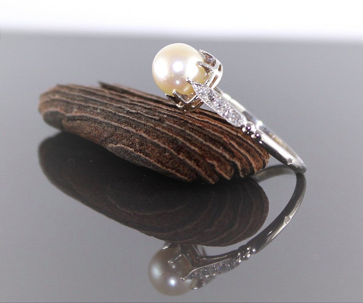 Platinum, Diamond And Akoya Pearl Ring-photo-4