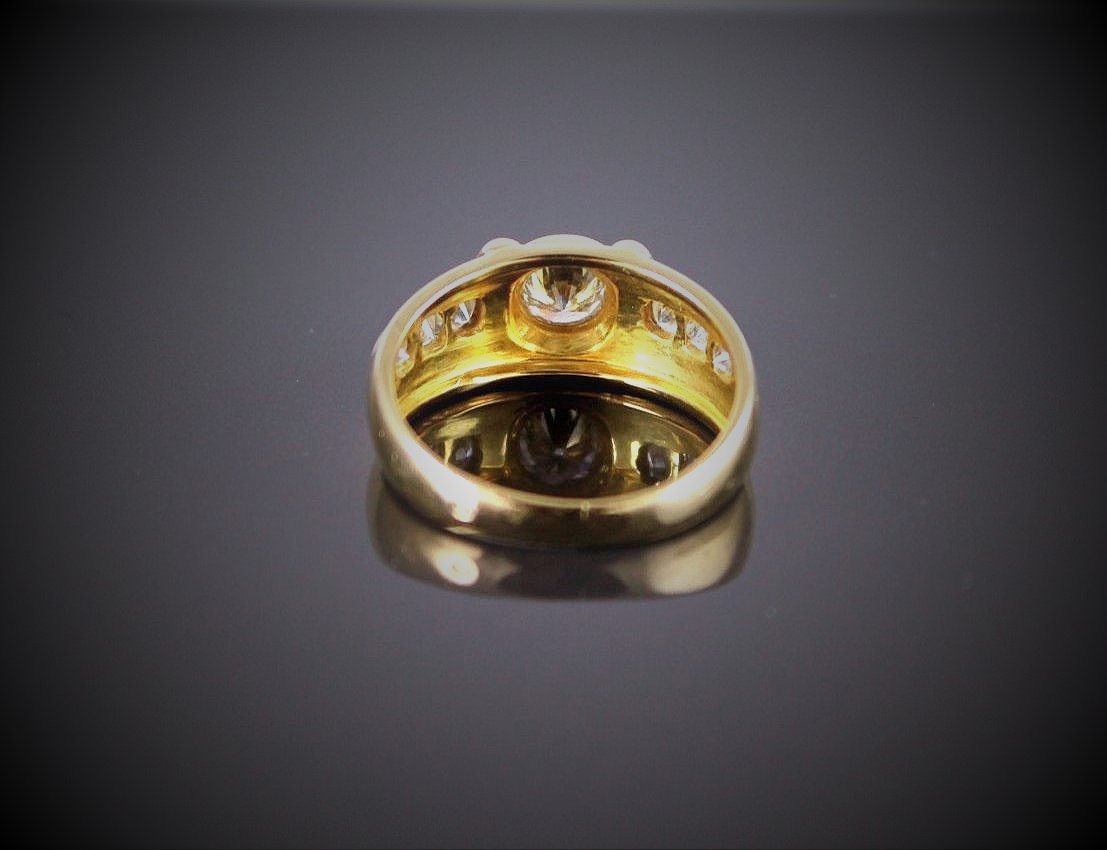 Bague or et diamants  (centre +/-0.55 ct + 0.40 ct entourage )-photo-2
