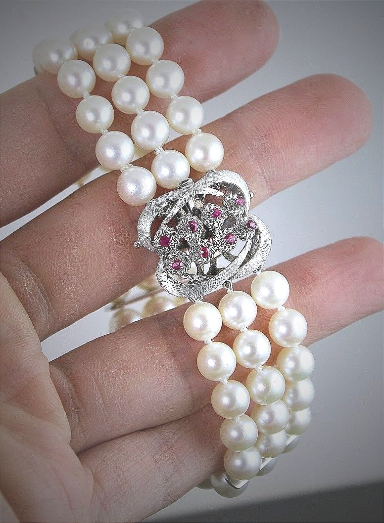 Bracelet perle de culture AKOYA, fermoir or, rubis et diamants-photo-3