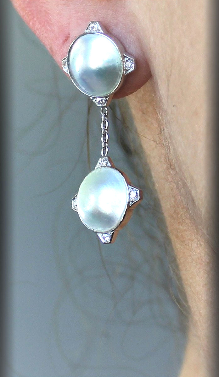 Boucles or et platine - perle Mabé et diamants - 4 cm de long