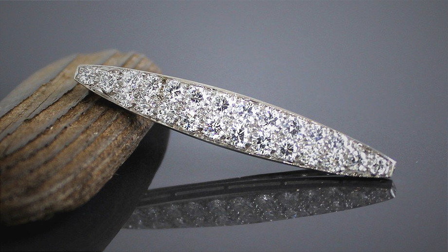 1.65 Ct Diamond Brooch