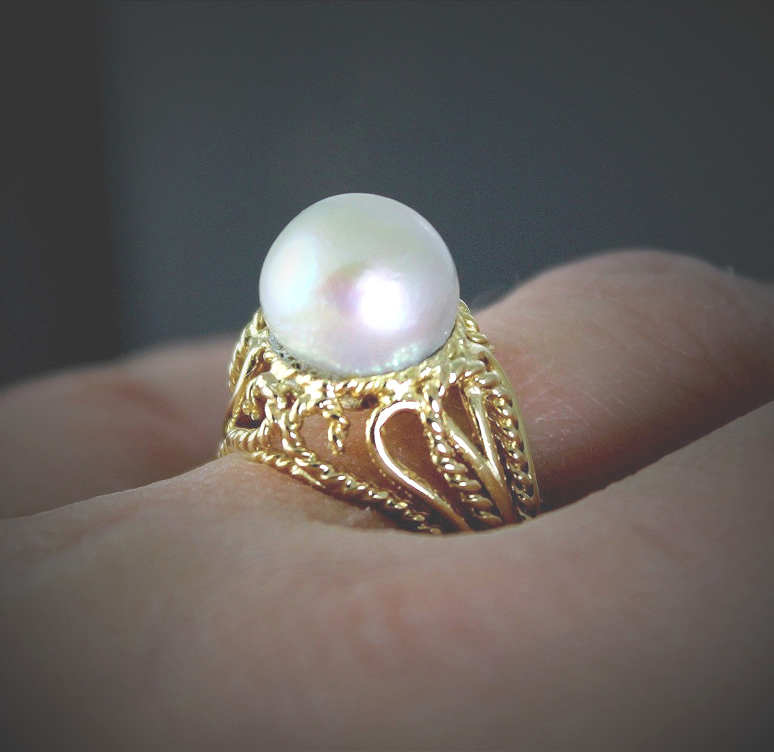 Gold And Cultured Pearl Ring