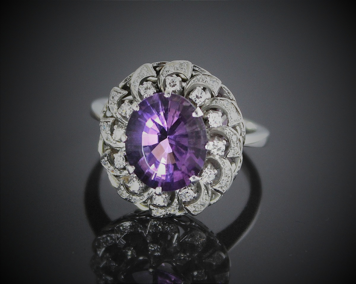 Gold Ring With Amethyst And Diamonds-photo-3