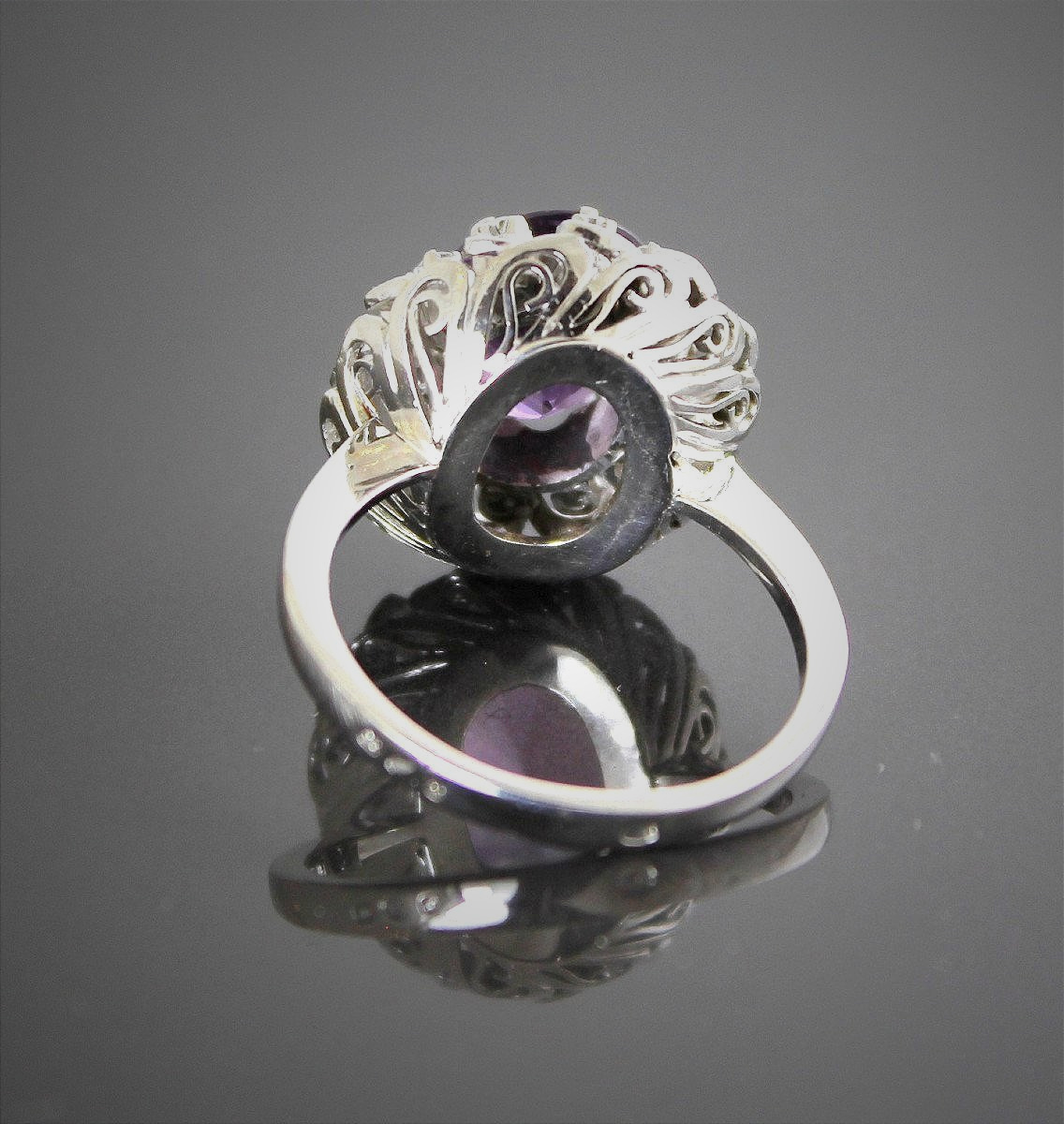 Gold Ring With Amethyst And Diamonds-photo-1