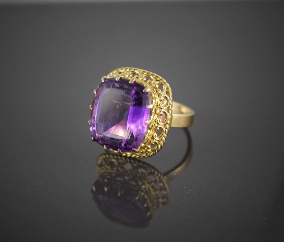 Gold And Amethyst Ring