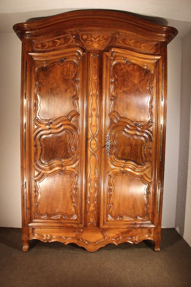 Lyonnaise Wedding Wardrobe 