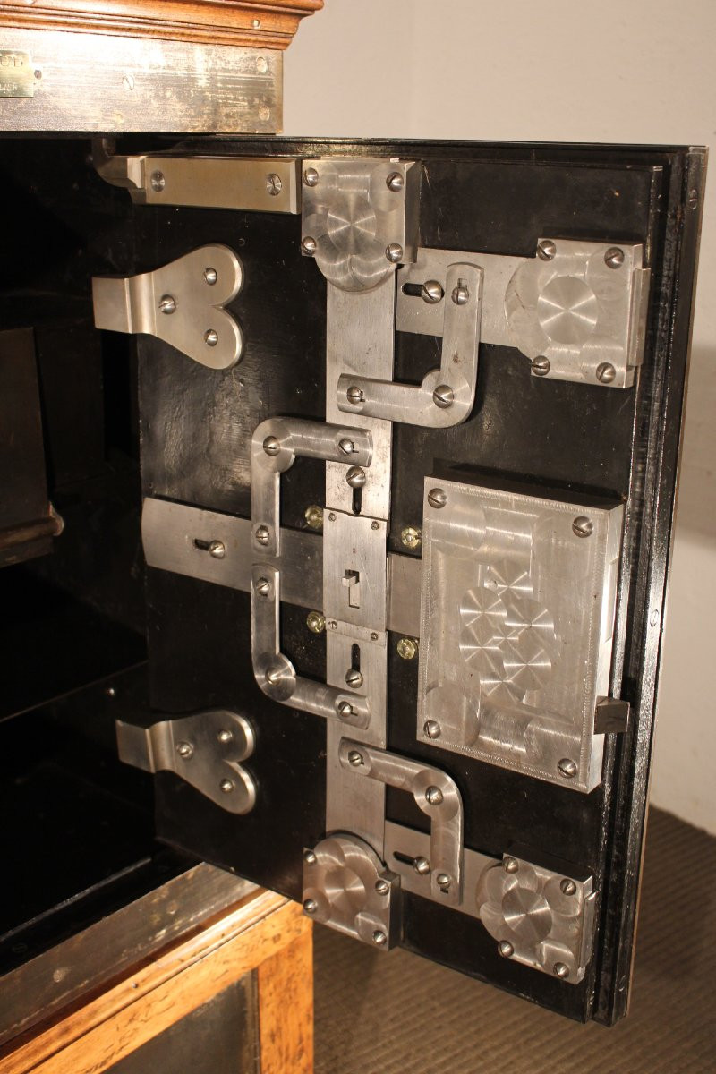 Safe Circa 1900-photo-1