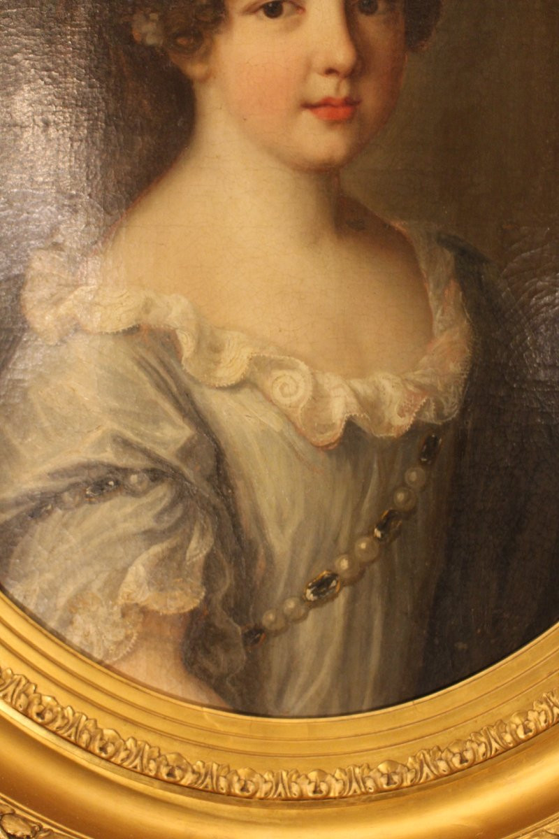  Painting Of The Duchess Of Burgundy-photo-3