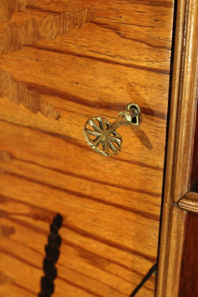 Art Nouveau Shelving Unit-photo-2