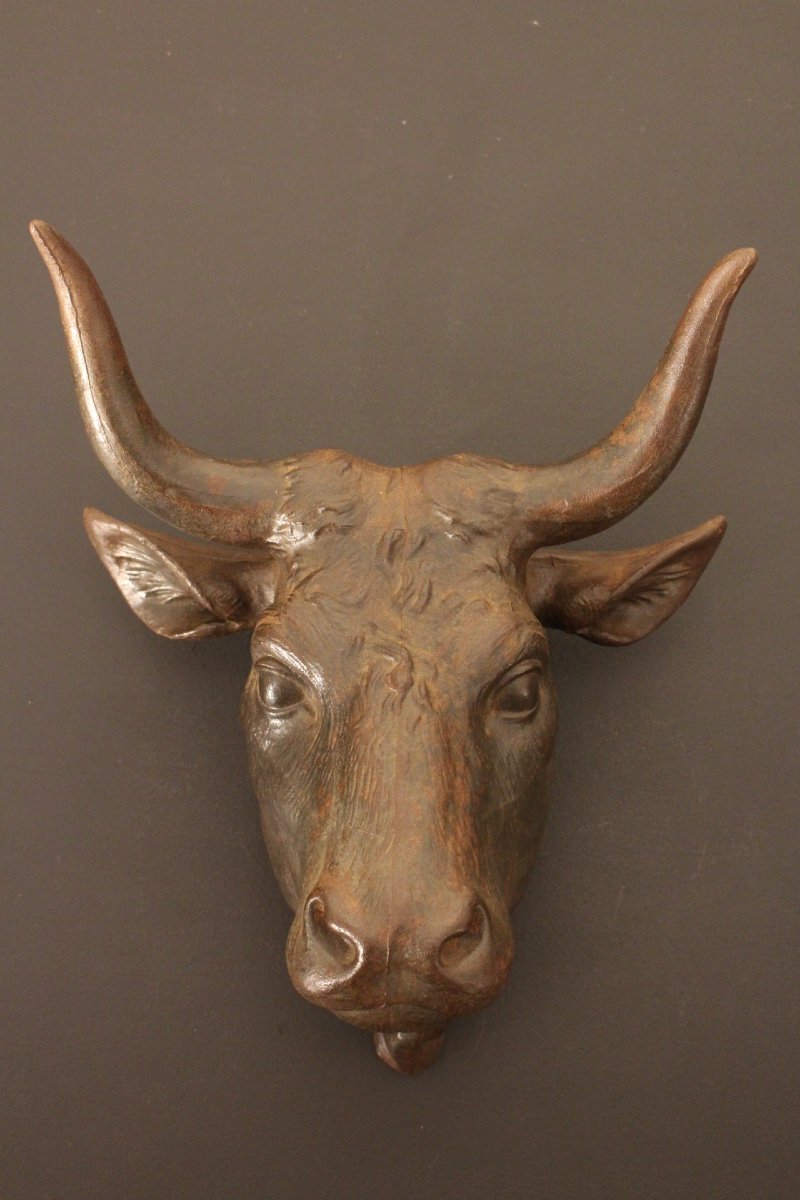   Cast-iron Cow's Head