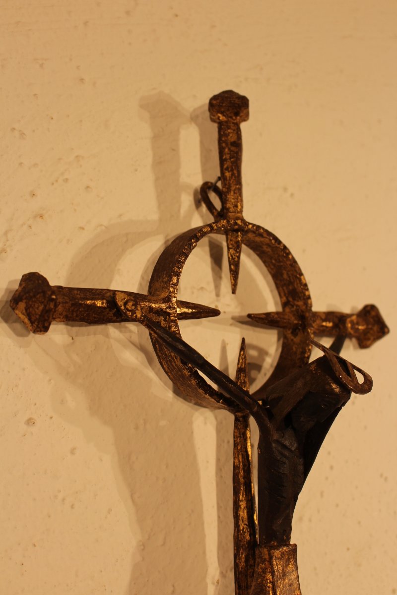 Christ brutaliste-photo-3