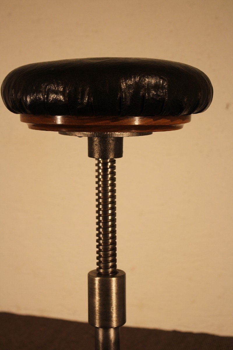 Dentist Stool-photo-3