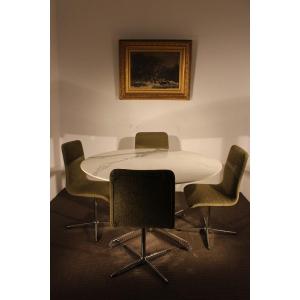 Table And Its 4 Knoll Chairs