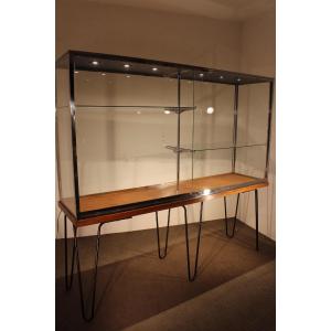 vitrine d'exposition