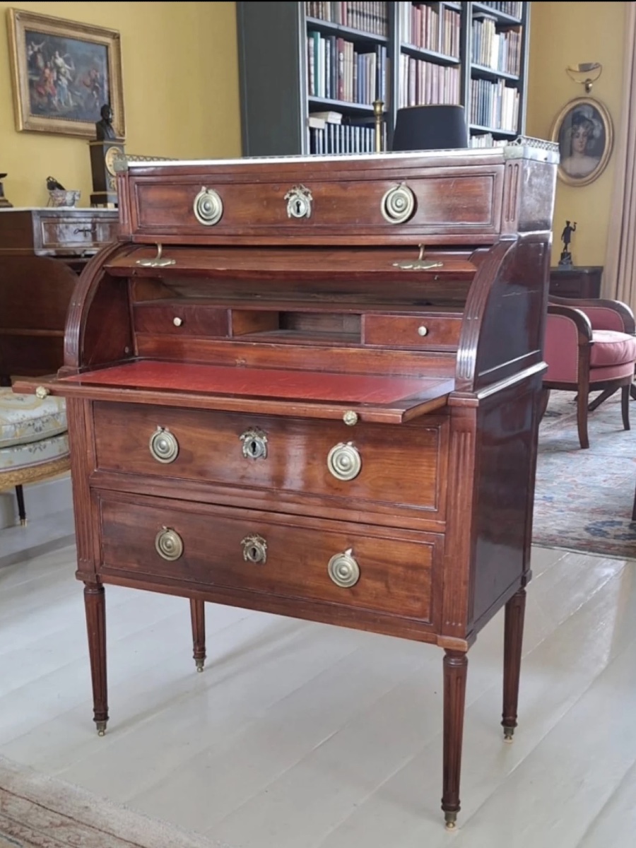 Louis XVI Period Scriban Chest Of Drawers With Tiers