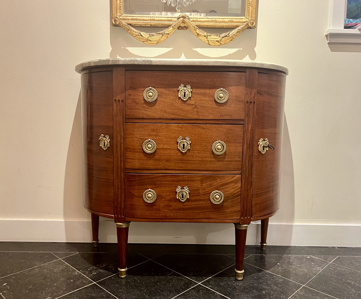 Half-moon Chest Of Drawers