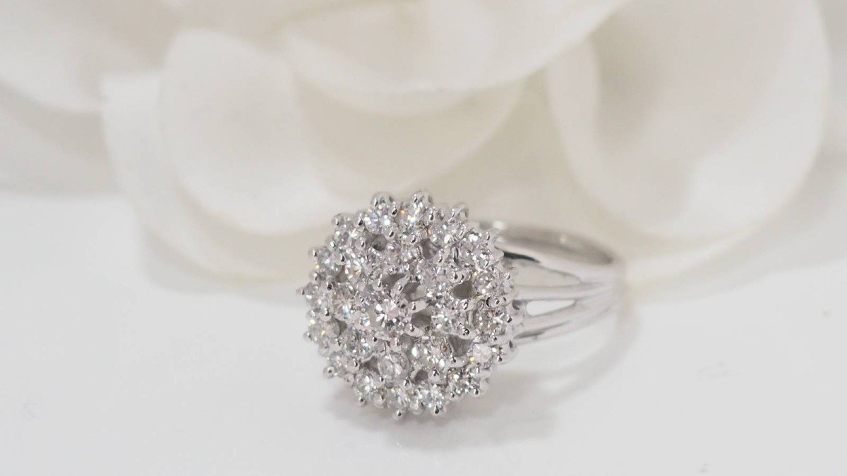 Double Entourage Ring In White Gold And Diamonds-photo-2