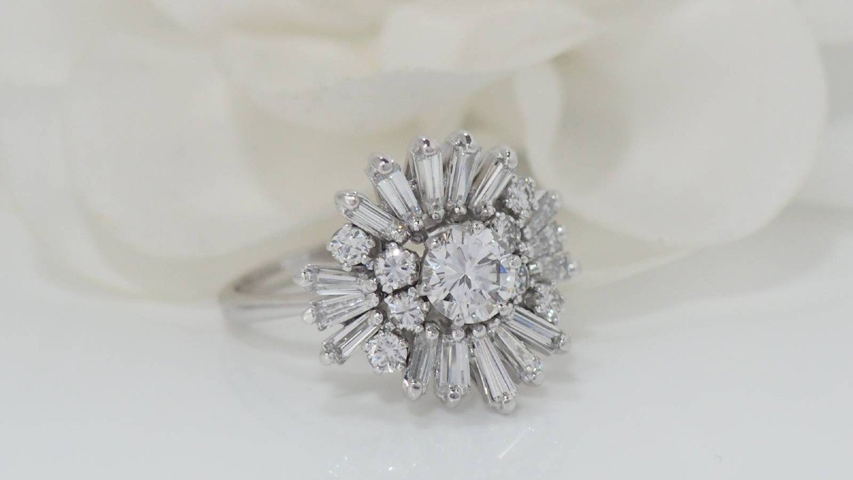 Vintage Ring In White Gold And Diamonds-photo-2