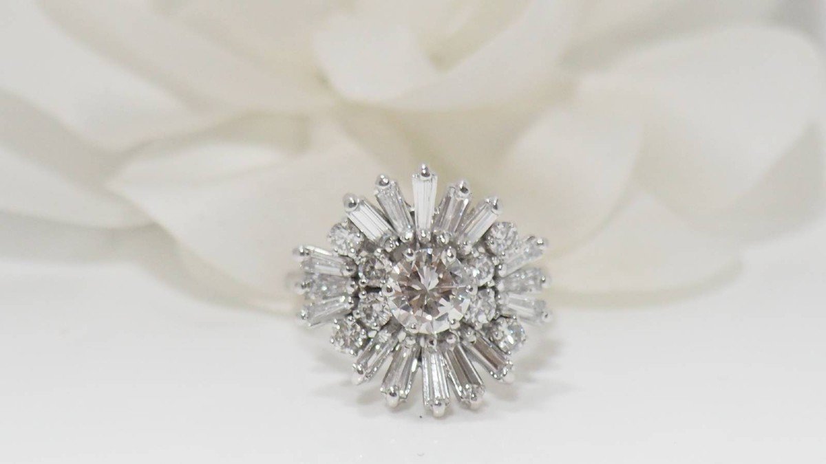 Vintage Ring In White Gold And Diamonds-photo-3