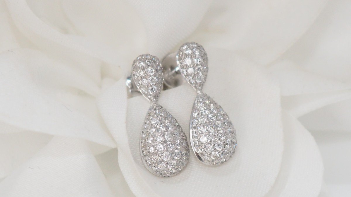 Pair Of Earrings In White Gold And Diamonds-photo-3