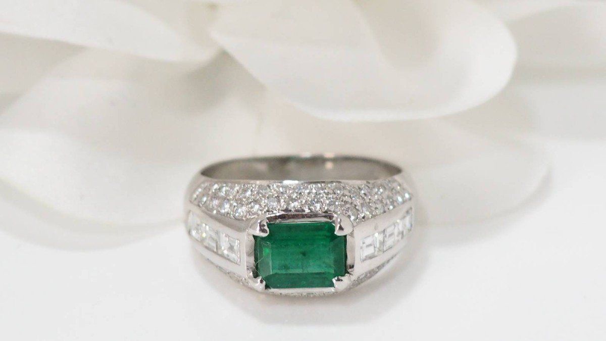 Bangle Ring In White Gold Emerald And Diamonds-photo-1