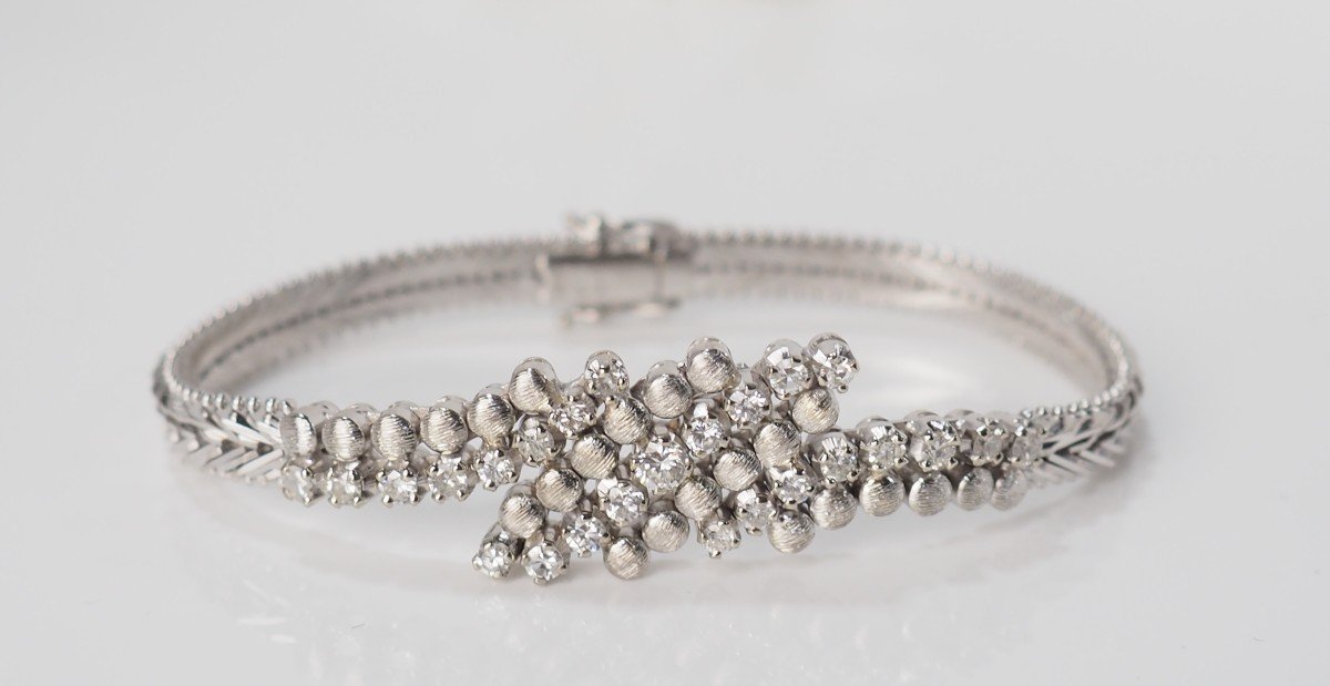 Bracelet In White Gold And Diamonds-photo-2
