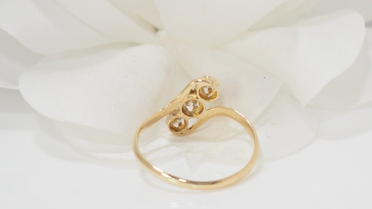 Trilogy Ring In Yellow Gold And Diamonds-photo-1