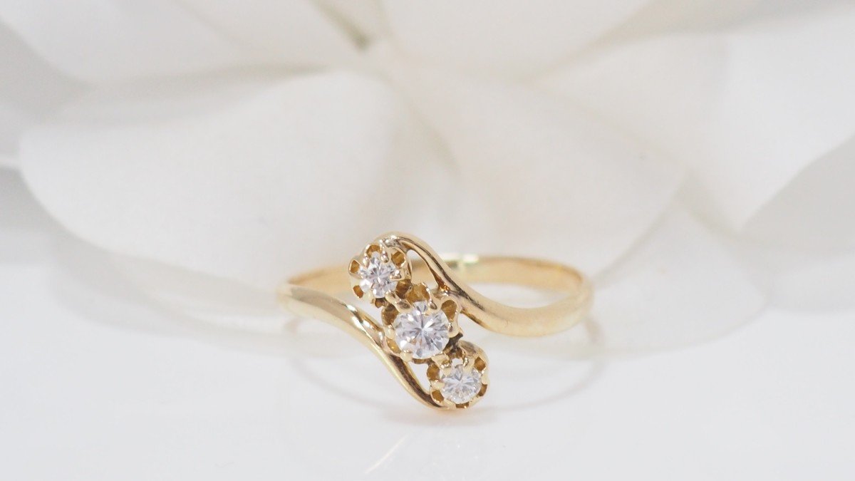 Trilogy Ring In Yellow Gold And Diamonds