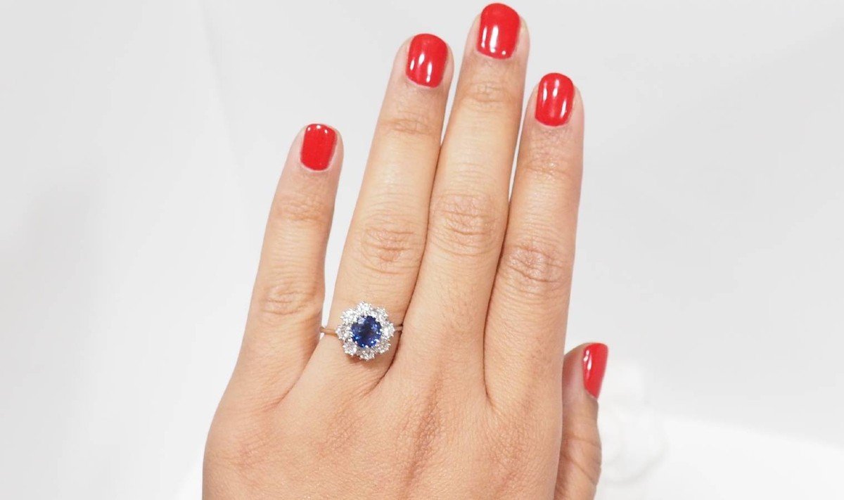 Bague Marguerite En Or Blanc, Saphir De Ceylan Et Diamants-photo-1