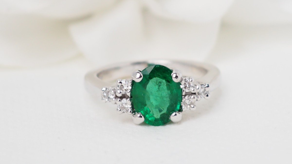 Bague En Or Jaune, Emeraude Et Diamants-photo-2