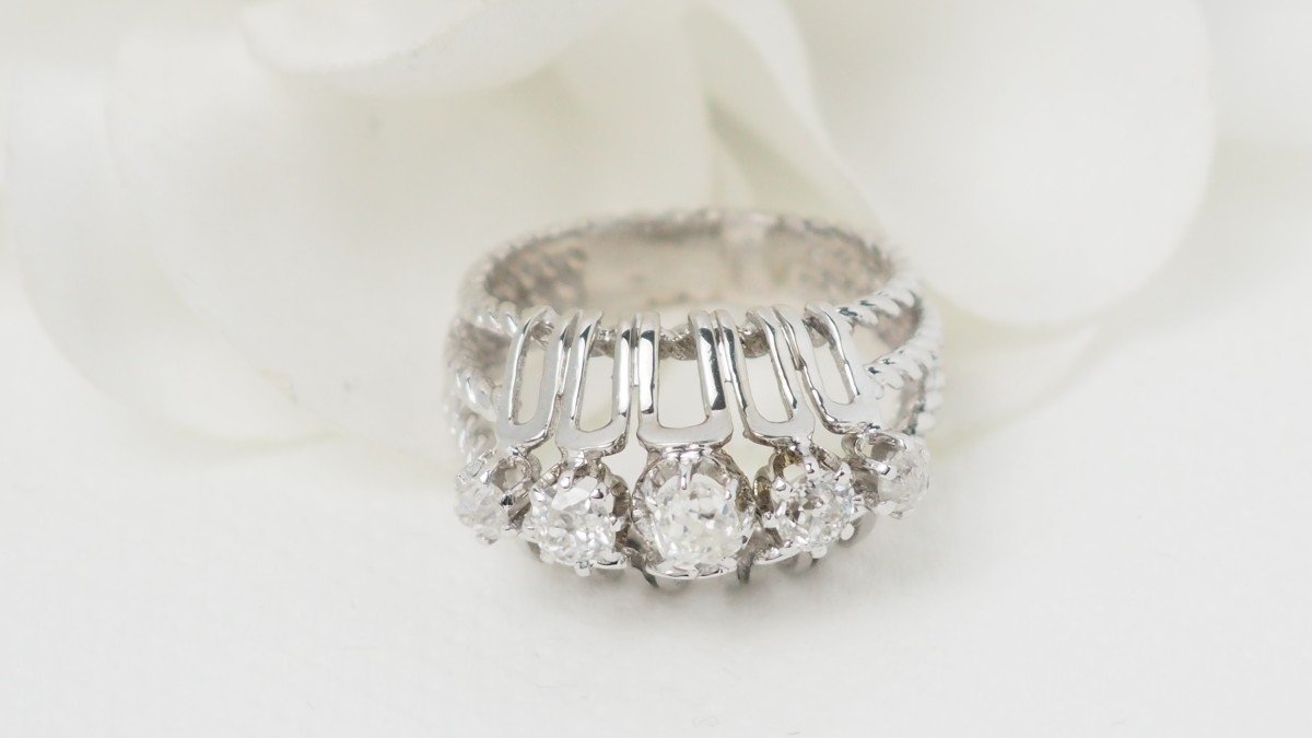 Art Deco Ring In White Gold And Platinum, Diamonds-photo-2