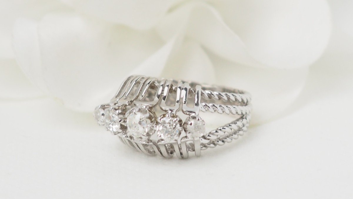 Art Deco Ring In White Gold And Platinum, Diamonds-photo-3