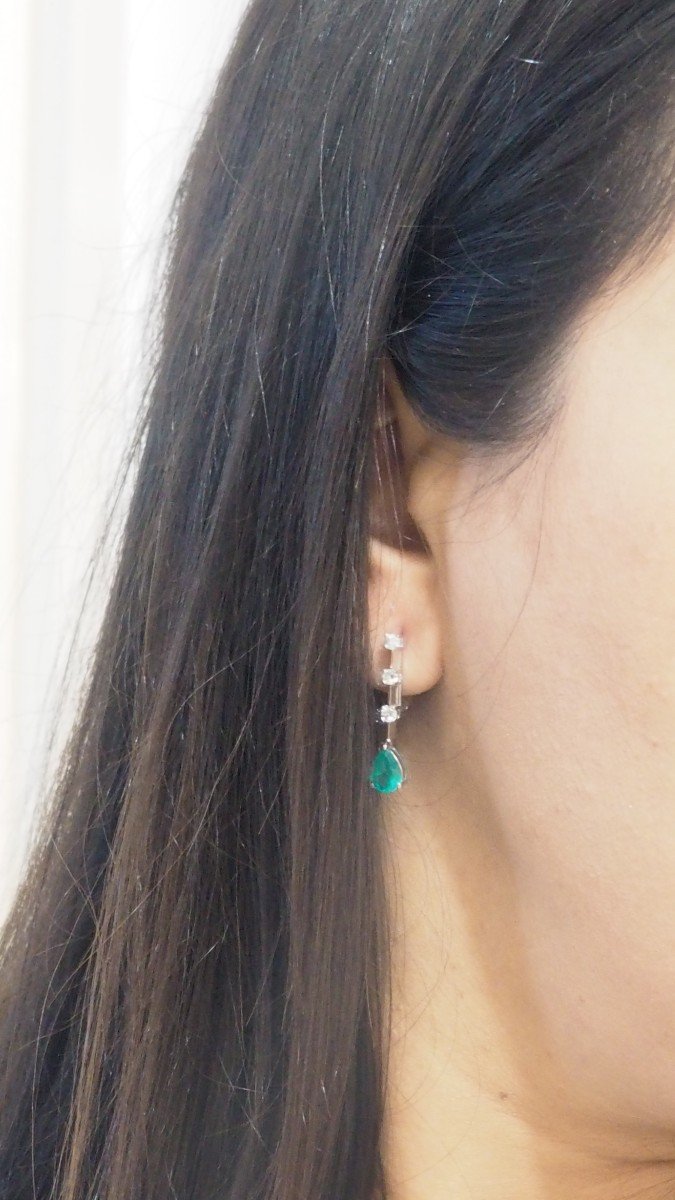 Pendants d'Oreilles En Or Blanc, émeraudes Et Diamants-photo-1