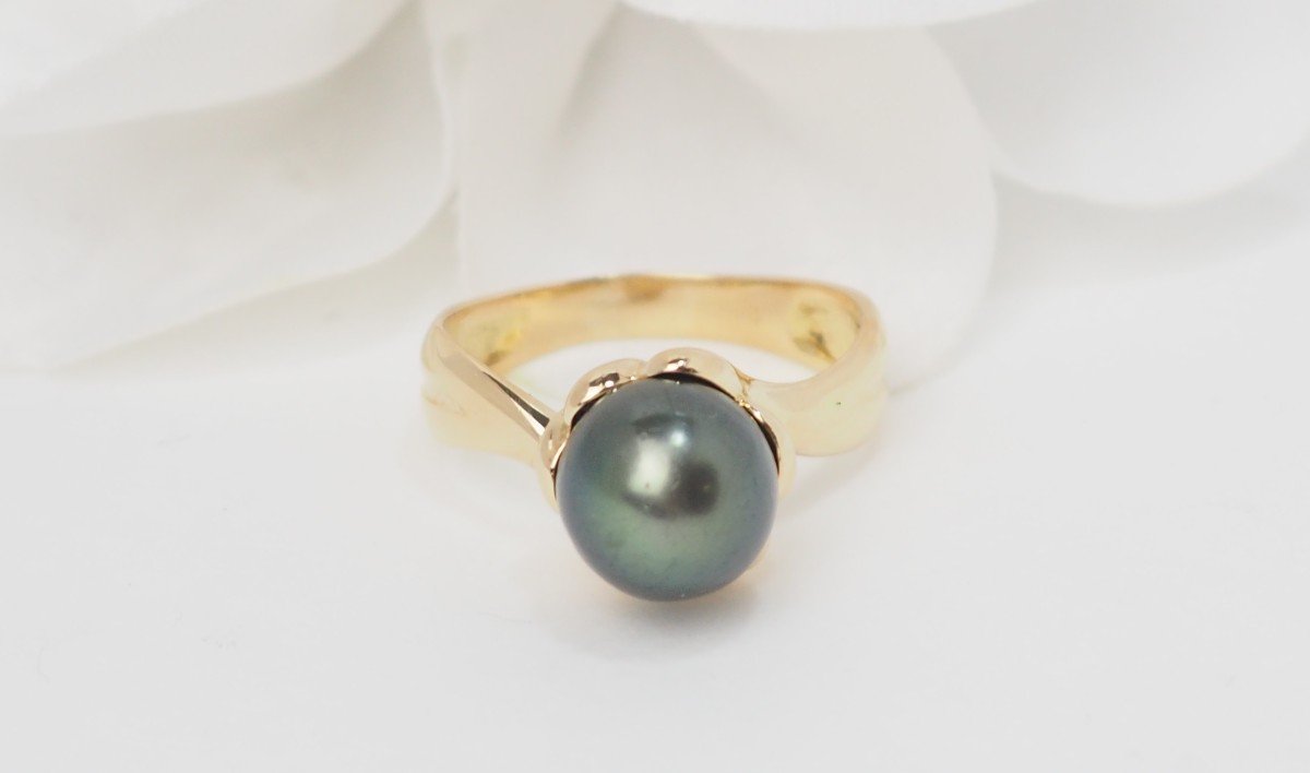 Ring In Yellow Gold And Tahitian Cultured Pearl