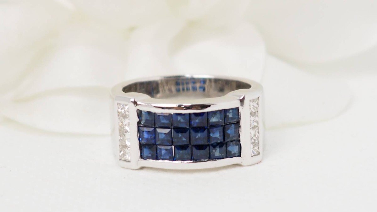 Band Ring In White Gold, Sapphires And Diamonds-photo-3
