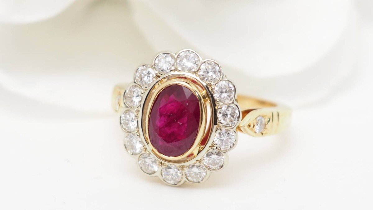 Entourage Ring In Yellow Gold, Ruby And Diamonds-photo-3