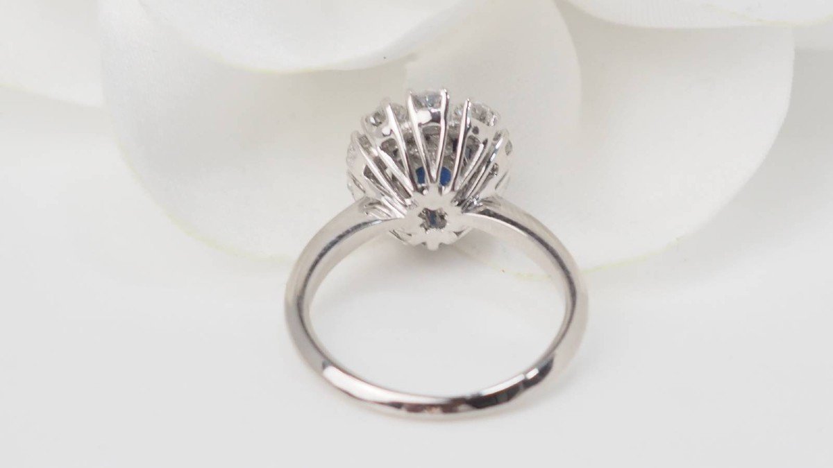 Bague Marguerite En Or Blanc, Saphir Et Diamants-photo-3