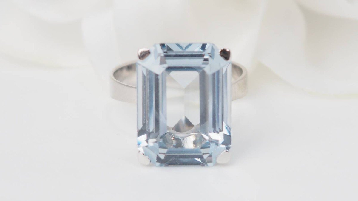 Vintage White Gold And Aquamarine Ring
