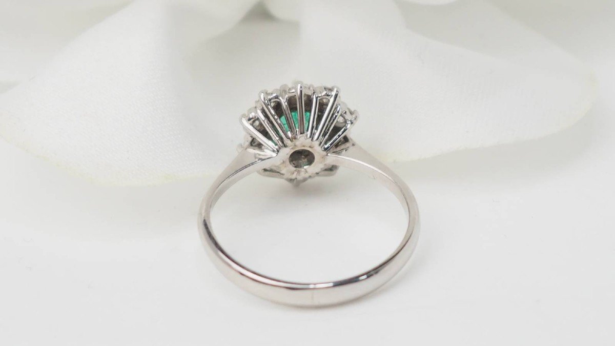 Marguerite Ring In White Gold, Emerald And Diamonds -photo-1