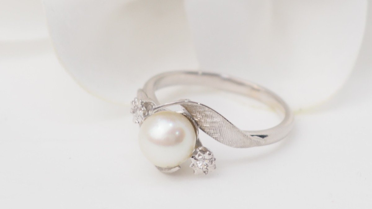 White Gold, Cultured Pearl And Diamond Ring -photo-3