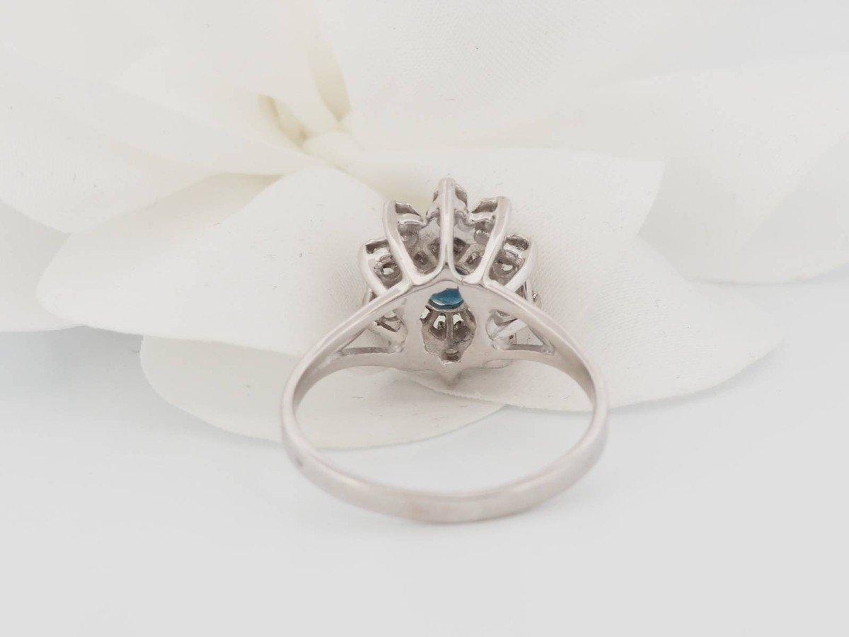 Bague Entourage En Or Blanc, Saphir Et Diamants-photo-2