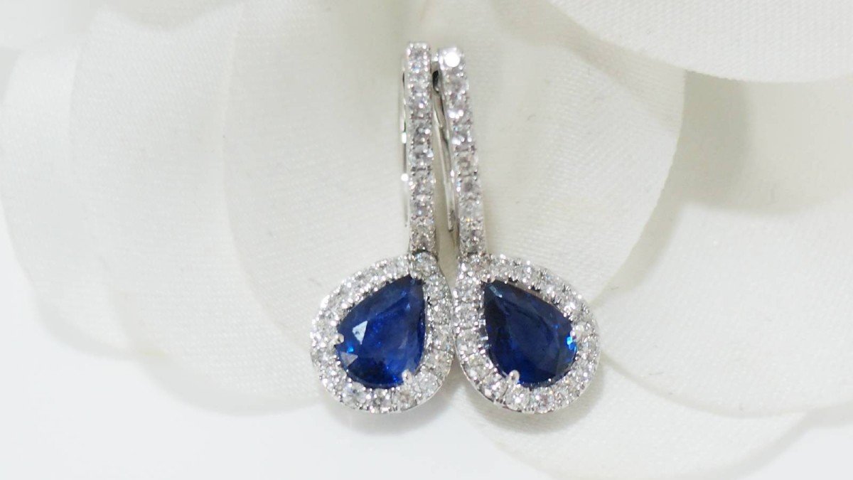 Boucles d'Oreilles De Luxe En Or Blanc, Saphirs De Ceylan Et Diamants-photo-2